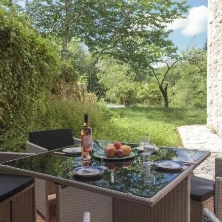 House De Sarradas Tatil Evi *